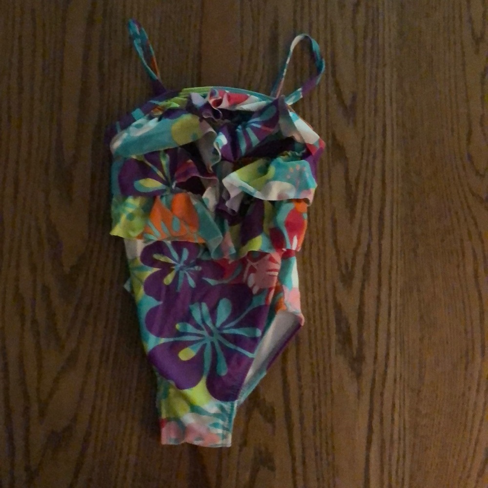 Girls one piece bathing suit